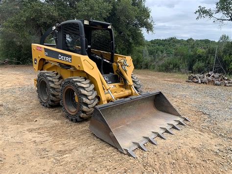 are all skid steer excavators|difference between skid steer and excavator.